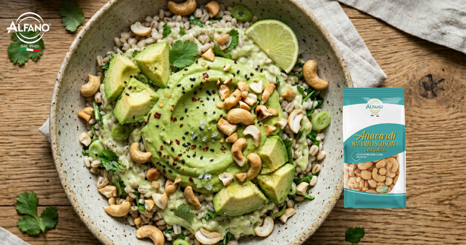 orzo avocado e anacardi